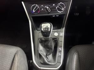 Volkswagen Polo hatch 1.0TSI Life manual - Image 11