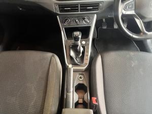 Volkswagen Polo hatch 1.0TSI Life manual - Image 9