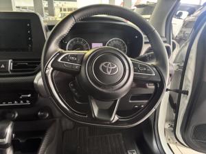 Toyota Starlet Cross 1.5 XS auto - Image 6