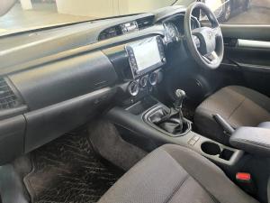 Toyota Hilux 2.4GD-6 single cab Raider manual - Image 9