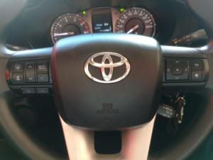 Toyota Hilux 2.4GD-6 single cab Raider manual - Image 11