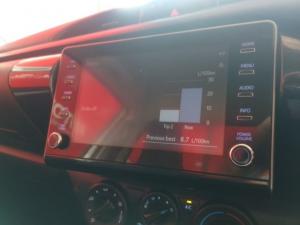 Toyota Hilux 2.4GD-6 single cab Raider manual - Image 11