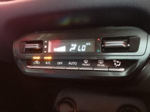 Toyota Starlet 1.5 XR manual - Image 12