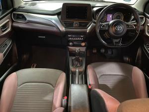 Toyota Starlet Cross 1.5 XS manual - Image 9