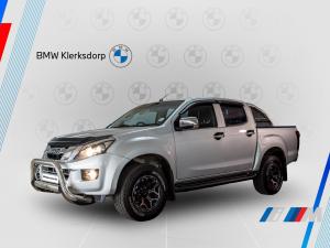 Isuzu KB 300D-Teq double cab LX Midnite Edition auto - Image 3
