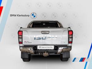 Isuzu KB 300D-Teq double cab LX Midnite Edition auto - Image 9