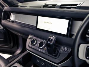 Land Rover Defender 110 D300 X-Dynamic SE - Image 6