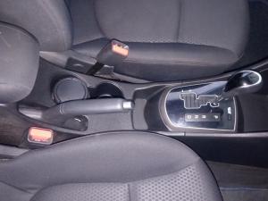 Hyundai Accent hatch 1.6 Fluid auto - Image 11