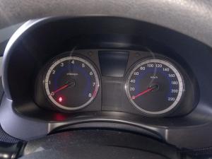 Hyundai Accent hatch 1.6 Fluid auto - Image 12