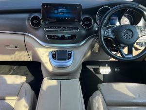 Mercedes-Benz V-Class V300d Exclusive - Image 13