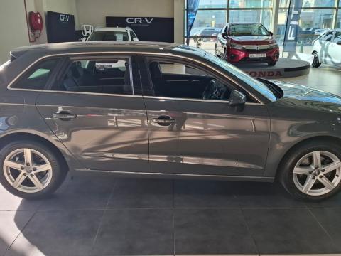 Image Audi A3 Sportback 30TFSI S line