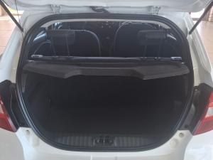 Ford Figo hatch 1.5 Ambiente - Image 11