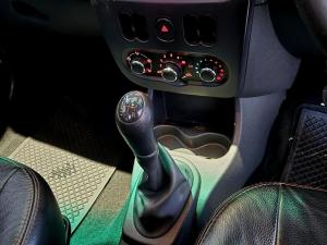 Nissan NP200 1.6i safety pack (aircon) - Image 13