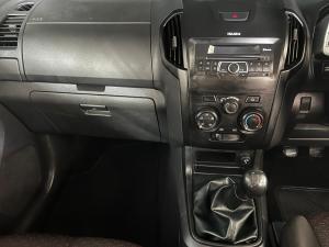 Isuzu D-Max 250 double cab 4x4 Hi-Ride - Image 11