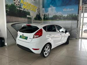 Ford Fiesta 5-door 1.0T Trend - Image 4