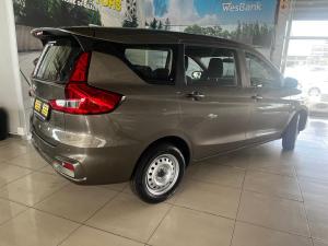 Toyota Rumion 1.5 S - Image 4