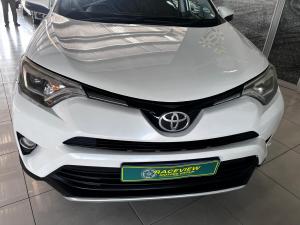 Toyota RAV4 2.0 GX auto - Image 2