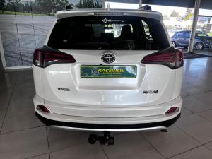 Toyota RAV4 2.0 GX auto - Image 3