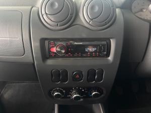 Nissan NP200 1.6i safety pack (aircon) - Image 17