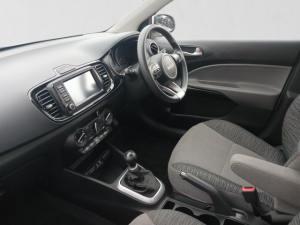 Kia Pegas 1.4 LX manual - Image 18