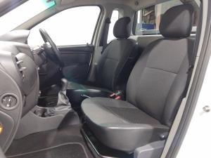 Nissan NP200 1.6i safety pack (aircon) - Image 10