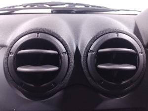 Nissan NP200 1.6i safety pack (aircon) - Image 21