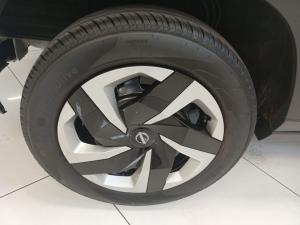 Nissan Magnite 1.0 Visia auto - Image 15