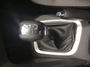 Nissan Magnite 1.0 Visia auto - Image 24