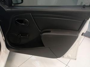 Nissan NP200 1.6i - Image 26