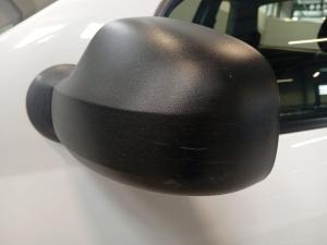 Nissan NP200 1.6i - Image 9