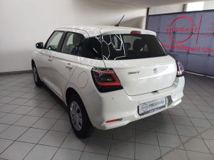 Suzuki Swift 1.2 GL - Image 10