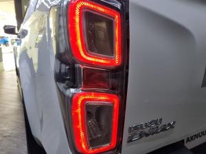Isuzu D-Max 3.0TD double cab LSE 4x4 - Image 12