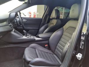 Alfa Romeo Giulia 2.0T Veloce - Image 10