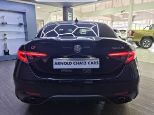 Alfa Romeo Giulia 2.0T Veloce - Image 5
