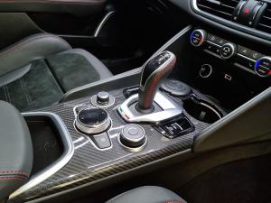 Alfa Romeo Giulia Quadrifoglio - Image 12