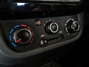 Renault Kwid 1.0 Climber manual - Image 15