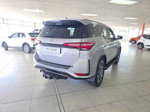 Toyota Fortuner 2.4GD-6 4x4 - Image 3