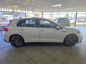 Volkswagen Golf GTI - Image 6