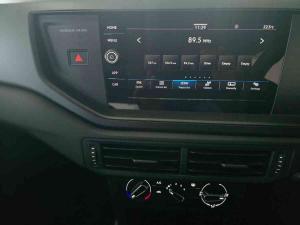 Volkswagen Polo hatch 1.0TSI - Image 13