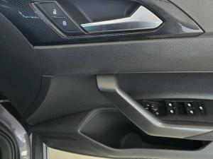 Volkswagen Polo hatch 1.0TSI Life manual - Image 21