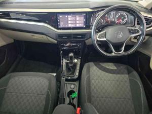 Volkswagen Polo sedan 1.6 Life auto - Image 9