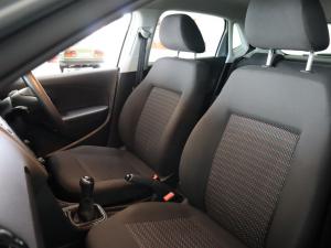 Volkswagen Polo Vivo hatch 1.4 Trendline - Image 24