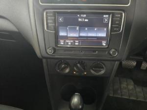 Volkswagen Polo Vivo hatch 1.6 Comfortline auto - Image 11