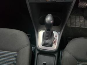 Volkswagen Polo Vivo hatch 1.6 Comfortline auto - Image 16