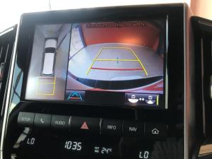 Toyota Land Cruiser 200 4.5D-4D V8 VX-R - Image 16