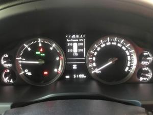 Toyota Land Cruiser 200 4.5D-4D V8 VX-R - Image 18