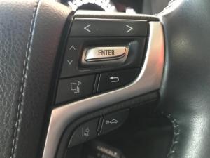 Toyota Land Cruiser 200 4.5D-4D V8 VX-R - Image 21