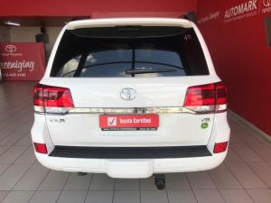 Toyota Land Cruiser 200 4.5D-4D V8 VX-R - Image 4