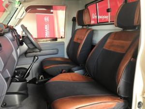 Toyota Land Cruiser 79 4.5D-4D LX V8 single cab - Image 11