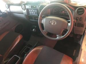 Toyota Land Cruiser 79 4.5D-4D LX V8 single cab - Image 12